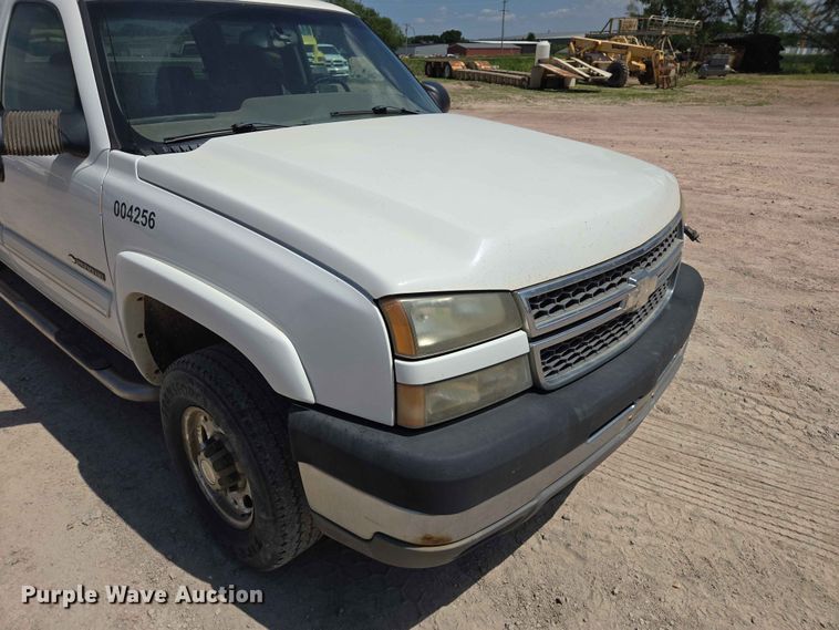 image for item DP8955 2005 Chevrolet Sierra 1500 Ext. Cab pickup truck