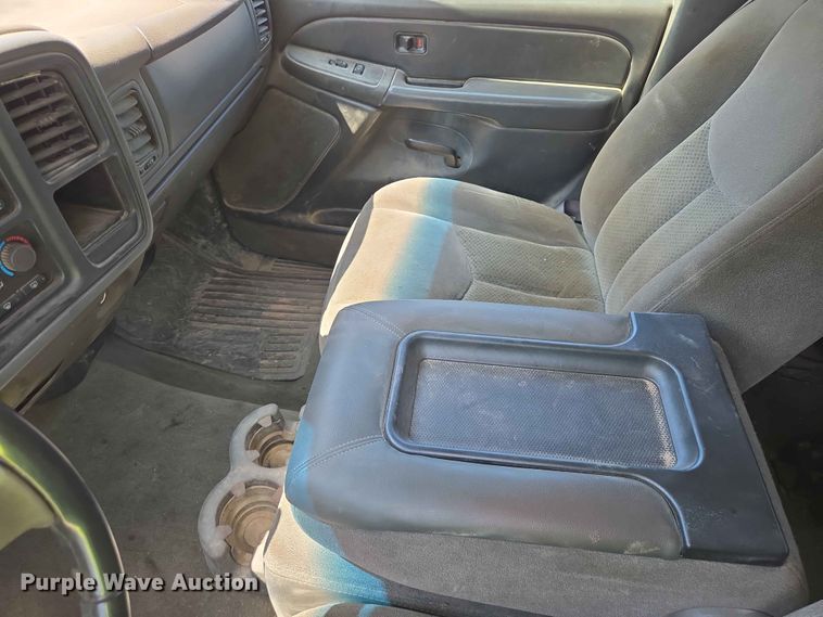 image for item DP8955 2005 Chevrolet Sierra 1500 Ext. Cab pickup truck