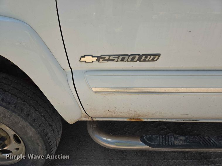 image for item DP8955 2005 Chevrolet Sierra 1500 Ext. Cab pickup truck