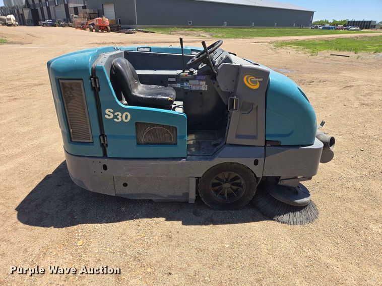image for item DP8972 Tenant S30 sweeper