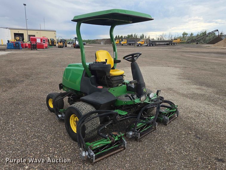 image for item DP8976 2013 John Deere 7500 PCFM reel mower