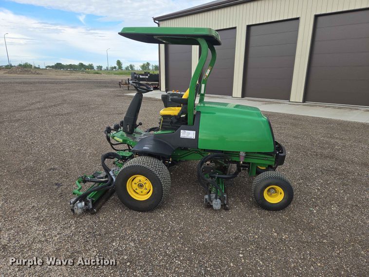 image for item DP8976 2013 John Deere 7500 PCFM reel mower