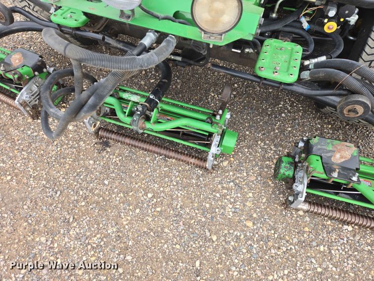 image for item DP8976 2013 John Deere 7500 PCFM reel mower
