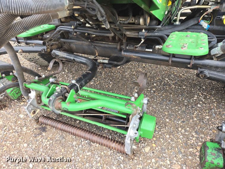image for item DP8976 2013 John Deere 7500 PCFM reel mower