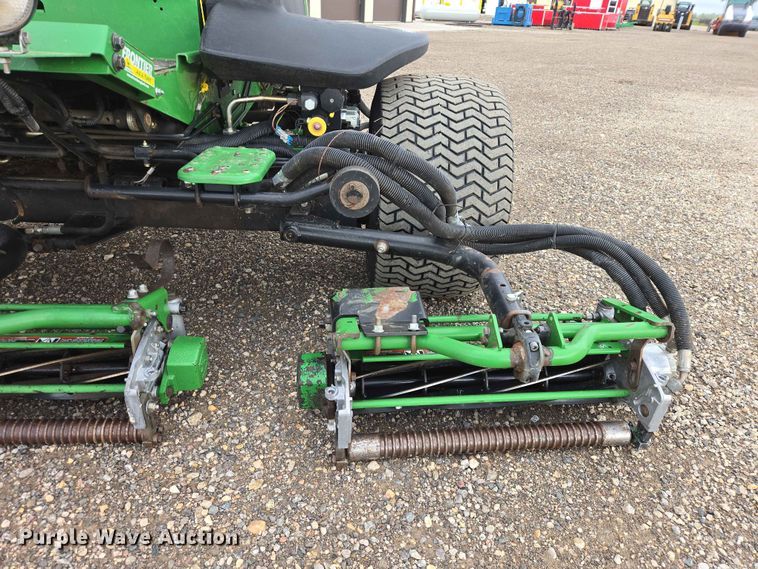 image for item DP8976 2013 John Deere 7500 PCFM reel mower