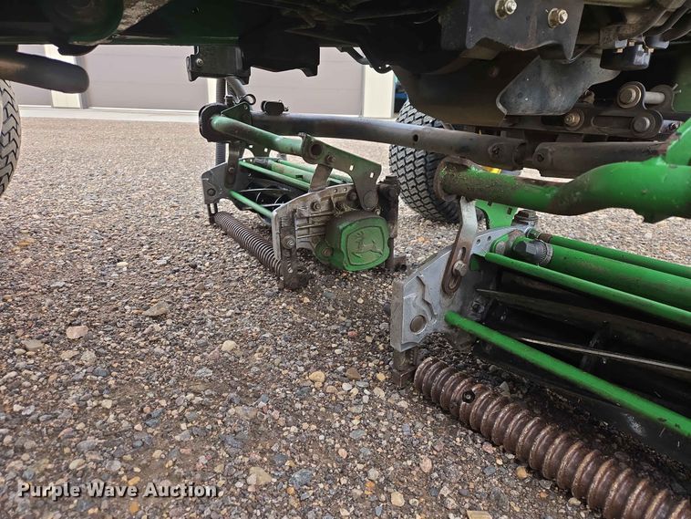 image for item DP8976 2013 John Deere 7500 PCFM reel mower