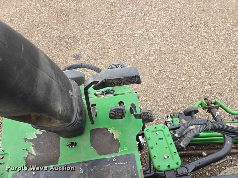 image for item DP8976 2013 John Deere 7500 PCFM reel mower