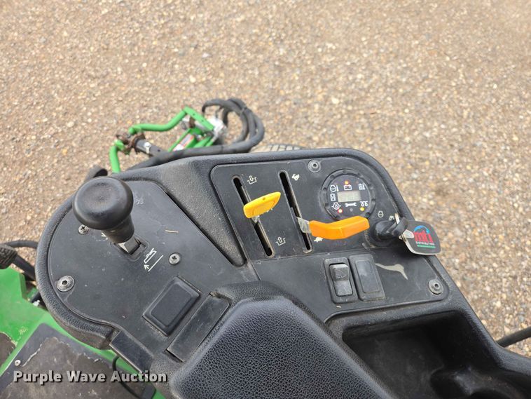 image for item DP8976 2013 John Deere 7500 PCFM reel mower