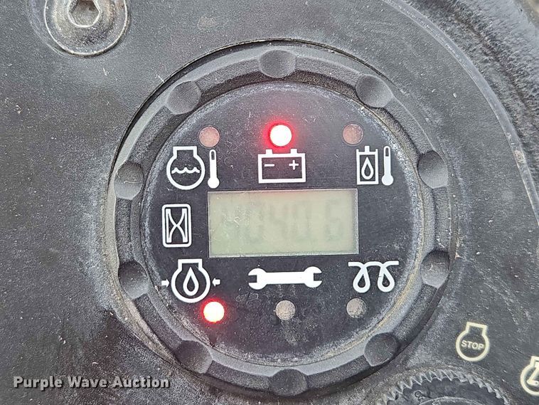 image for item DP8976 2013 John Deere 7500 PCFM reel mower
