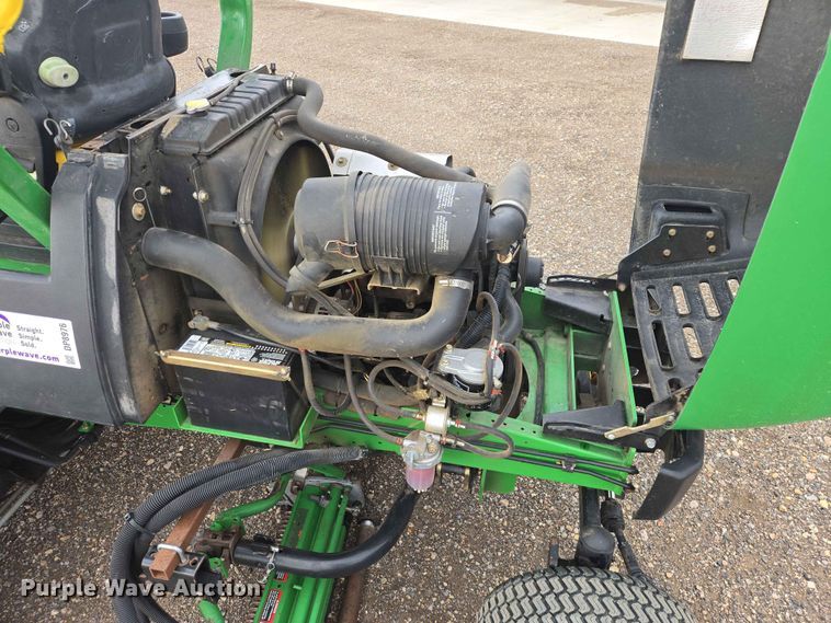 image for item DP8976 2013 John Deere 7500 PCFM reel mower