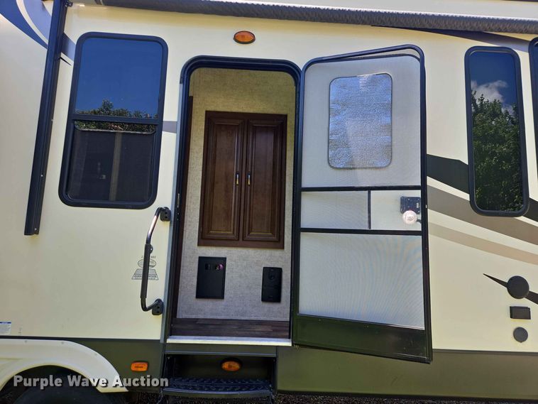 image for item DP8980 2017 Forest River Sierra camper