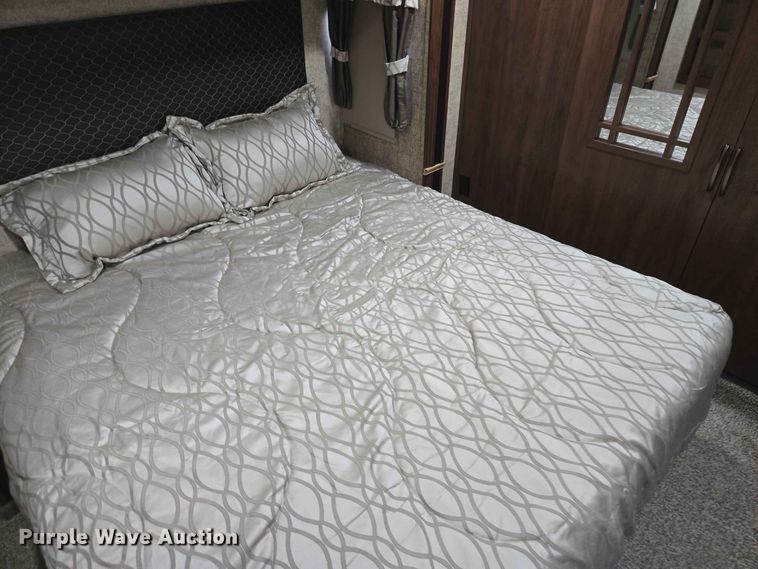 image for item DP8980 2017 Forest River Sierra camper