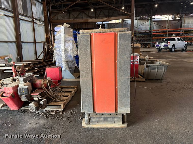 image for item DQ7772 Wheel and tire machines