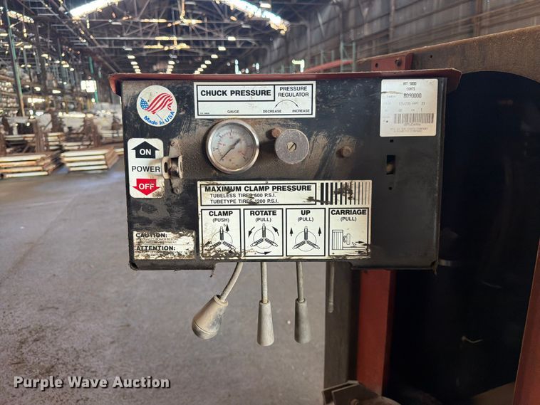 image for item DQ7772 Wheel and tire machines