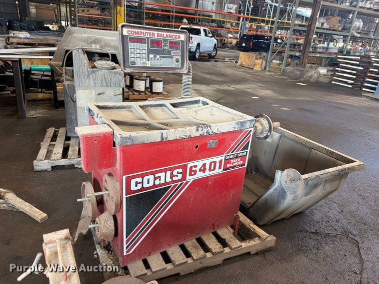 image for item DQ7772 Wheel and tire machines