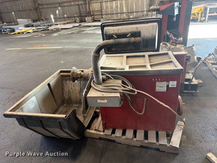 image for item DQ7772 Wheel and tire machines