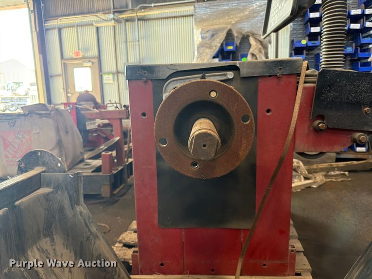image for item DQ7772 Wheel and tire machines