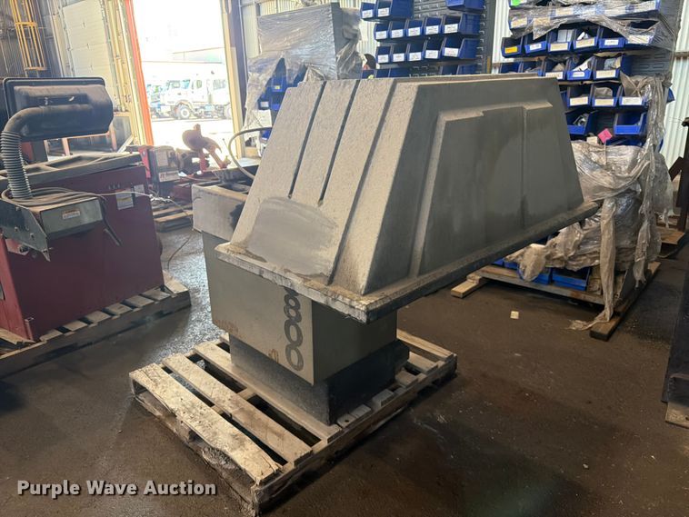 image for item DQ7772 Wheel and tire machines