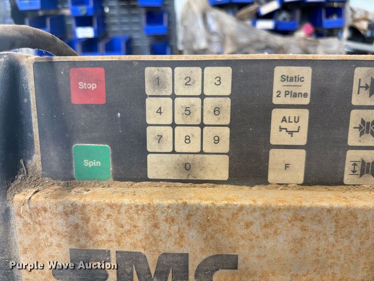 image for item DQ7772 Wheel and tire machines