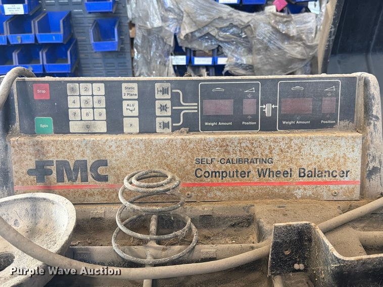 image for item DQ7772 Wheel and tire machines