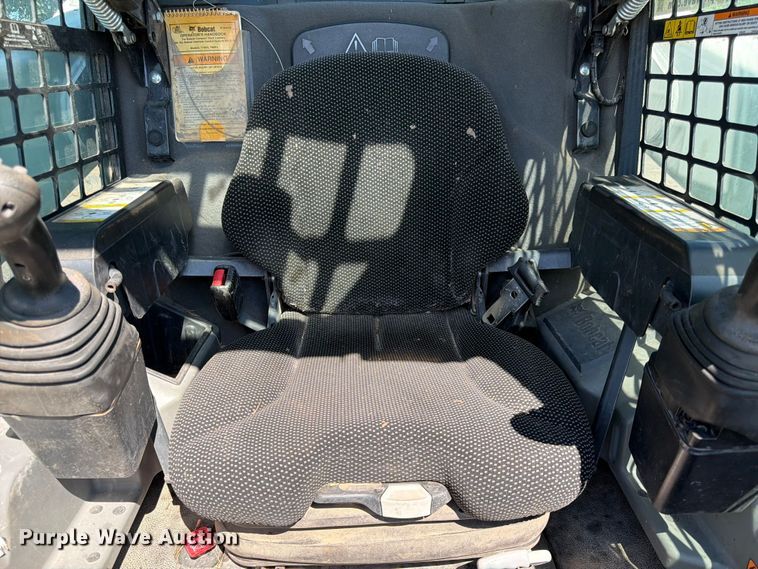 image for item DQ7846 2021 Bobcat T870 tracked skid steer loader