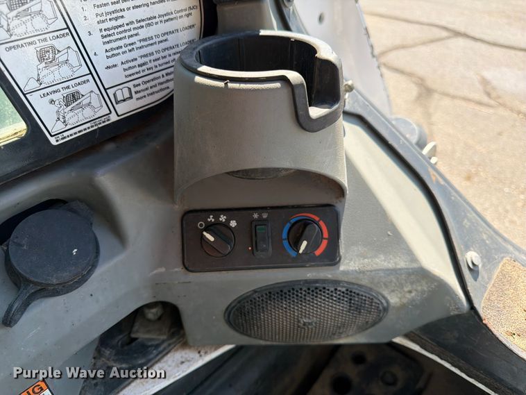 image for item DQ7846 2021 Bobcat T870 tracked skid steer loader
