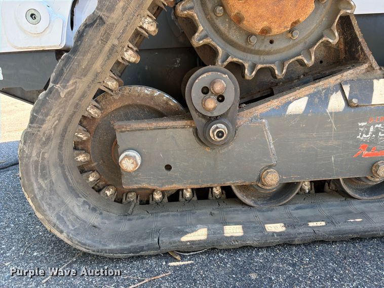 image for item DQ7846 2021 Bobcat T870 tracked skid steer loader
