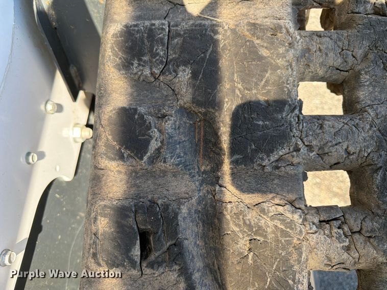 image for item DQ7846 2021 Bobcat T870 tracked skid steer loader