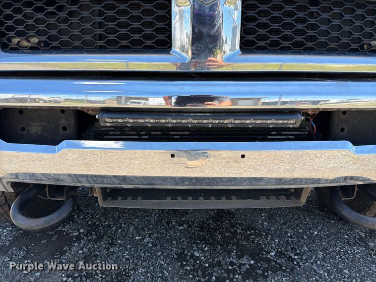 image for item DQ7850 2017 RAM 5500 utility / service truck