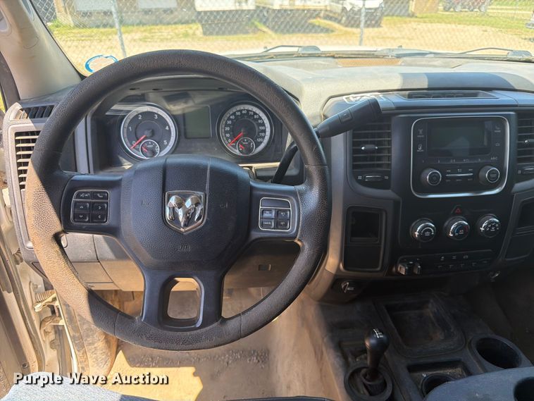 image for item DQ7850 2017 RAM 5500 utility / service truck