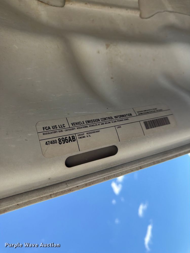image for item DQ7850 2017 RAM 5500 utility / service truck