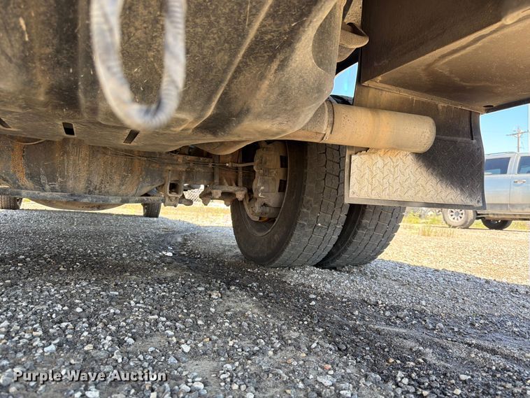 image for item DQ7850 2017 RAM 5500 utility / service truck