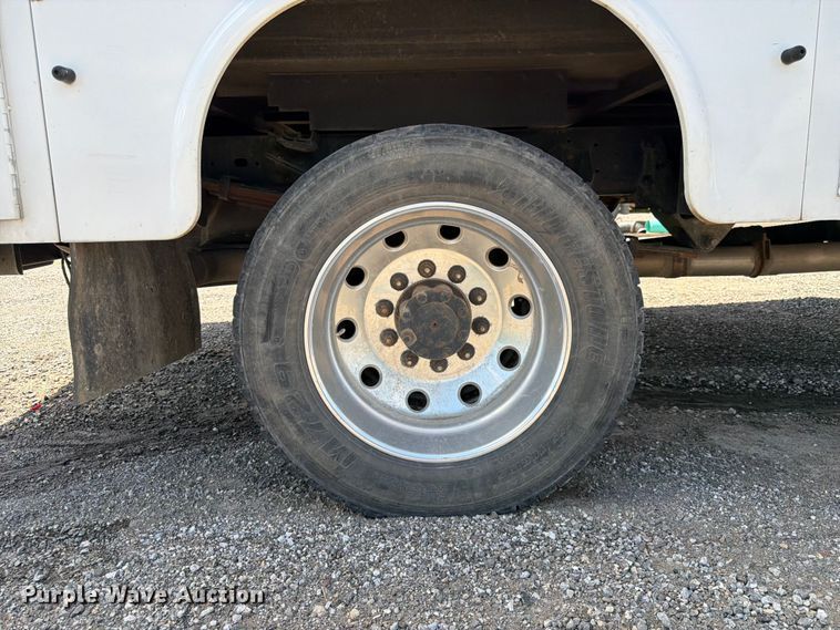image for item DQ7850 2017 RAM 5500 utility / service truck