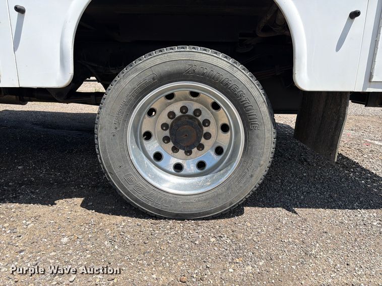 image for item DQ7850 2017 RAM 5500 utility / service truck