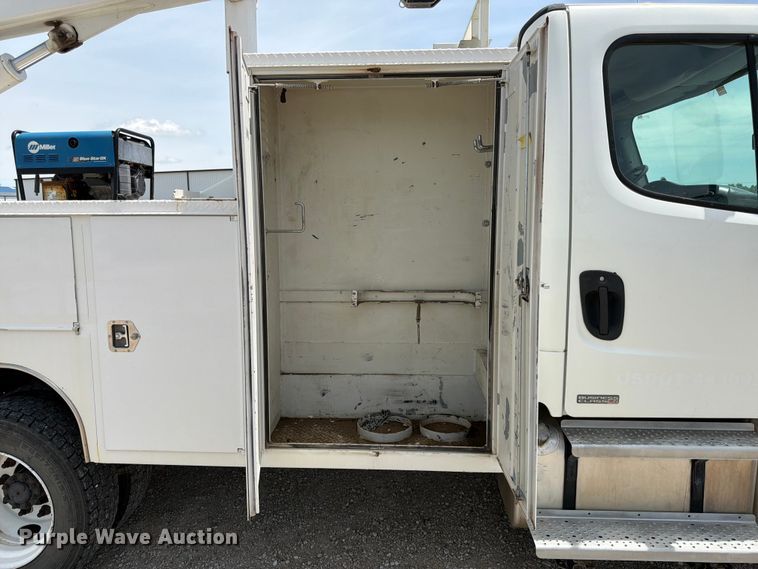image for item DQ7851 2005 Freightliner Business Class M2 utility / service truck