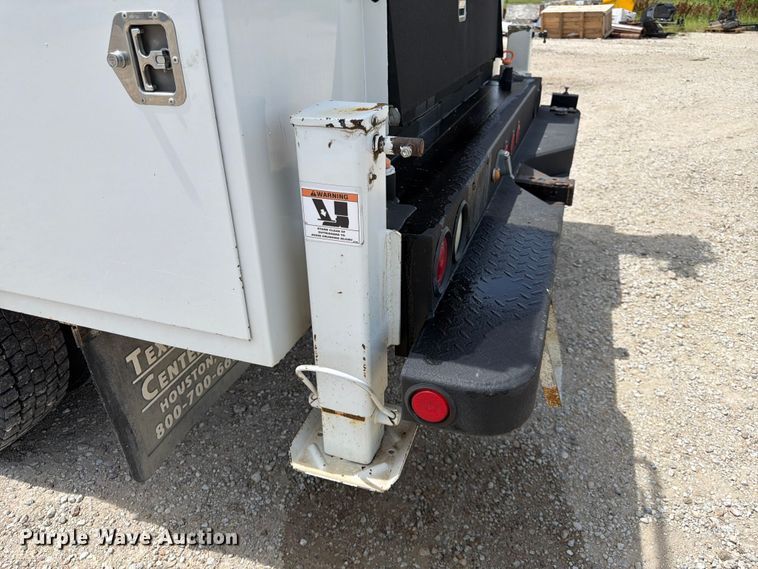 image for item DQ7851 2005 Freightliner Business Class M2 utility / service truck