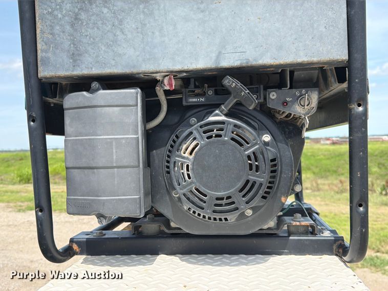 image for item DQ7851 2005 Freightliner Business Class M2 utility / service truck