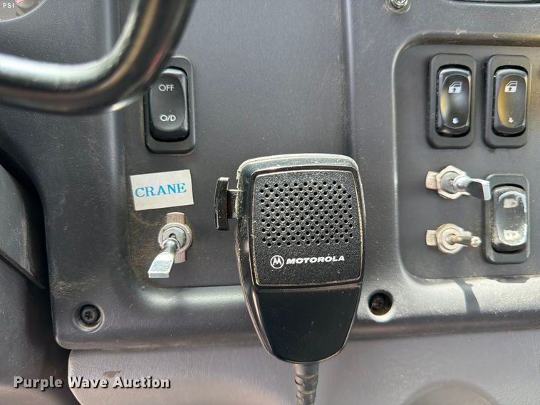 image for item DQ7851 2005 Freightliner Business Class M2 utility / service truck