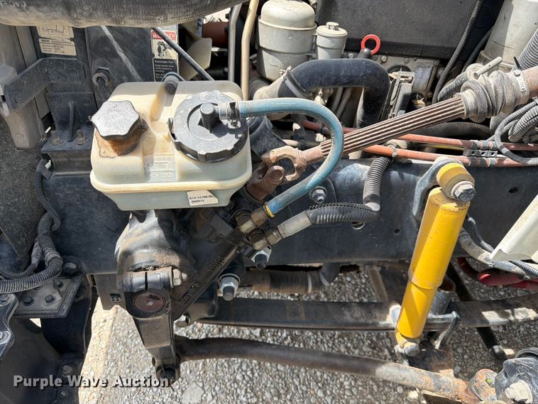 image for item DQ7851 2005 Freightliner Business Class M2 utility / service truck