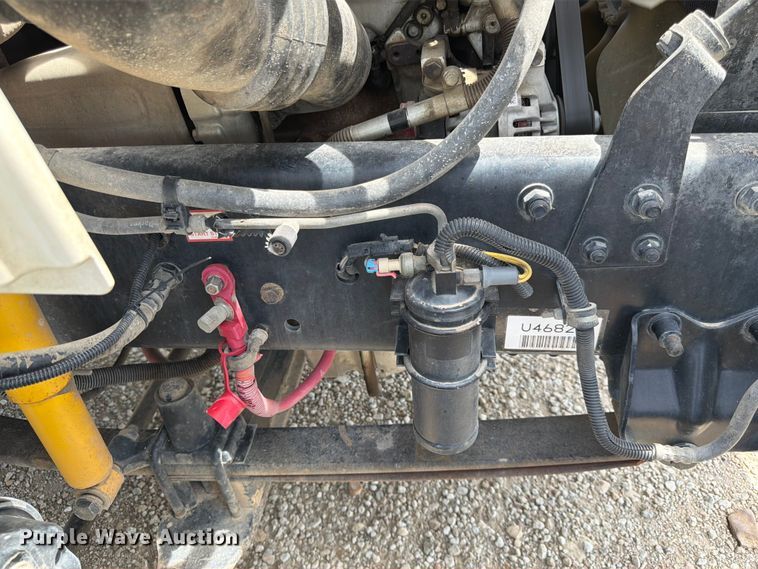 image for item DQ7851 2005 Freightliner Business Class M2 utility / service truck