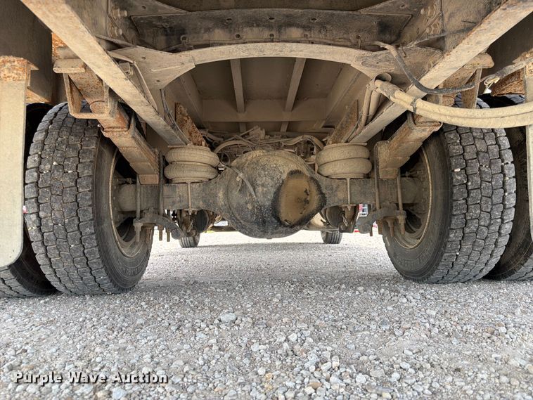 image for item DQ7851 2005 Freightliner Business Class M2 utility / service truck