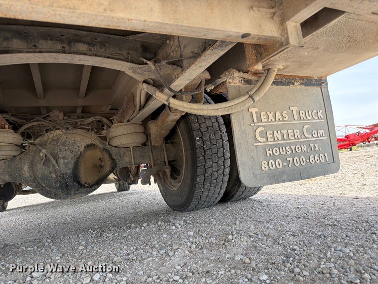 image for item DQ7851 2005 Freightliner Business Class M2 utility / service truck
