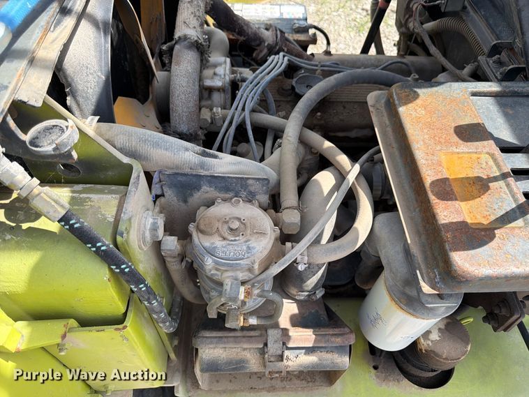 image for item DQ7853 Clark GPX25 forklift