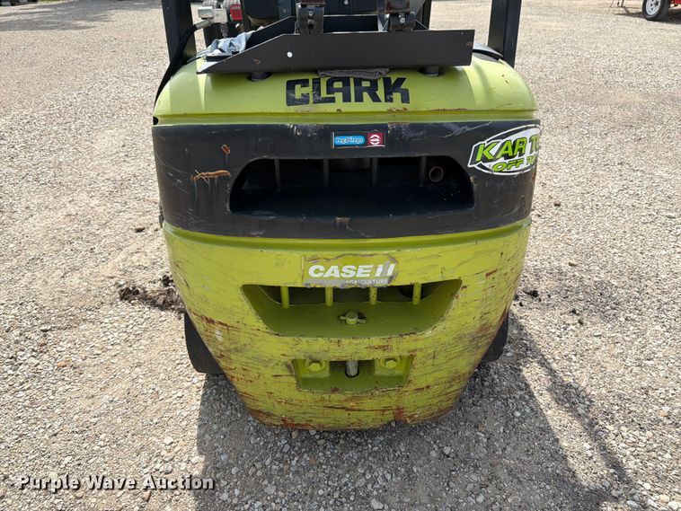 image for item DQ7854 Clark C25L forklift
