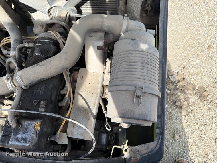 image for item DQ7854 Clark C25L forklift