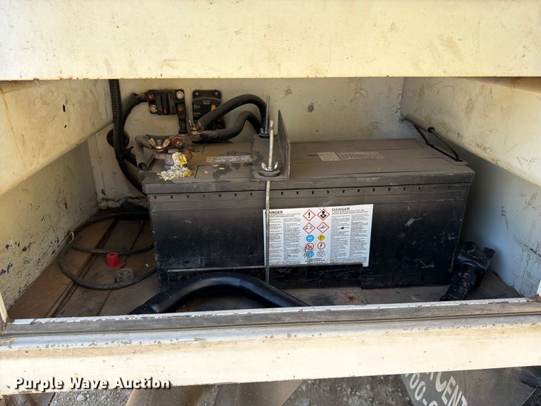 image for item DQ7855 2009 Ford F550 utility / service truck