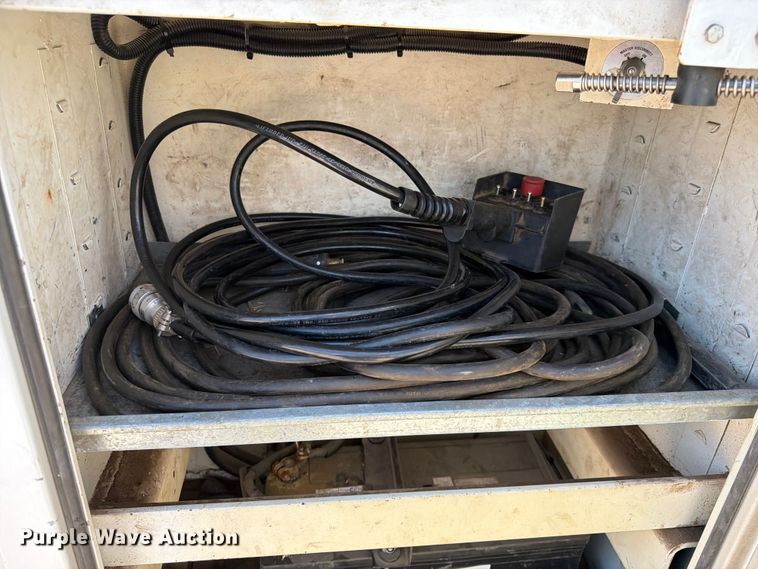image for item DQ7855 2009 Ford F550 utility / service truck