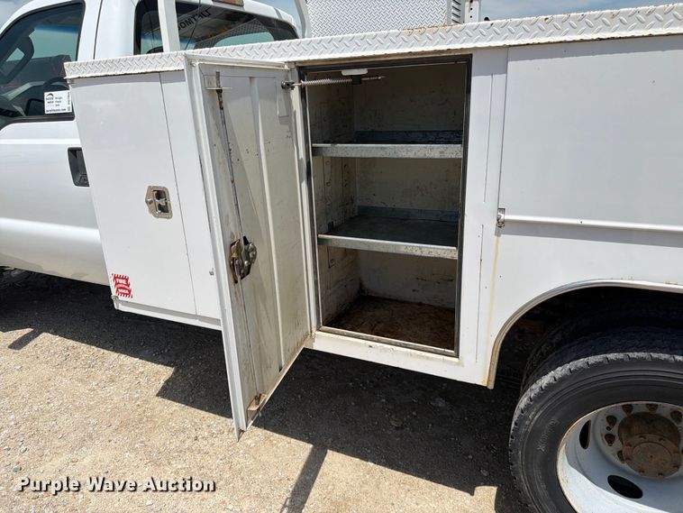 image for item DQ7855 2009 Ford F550 utility / service truck