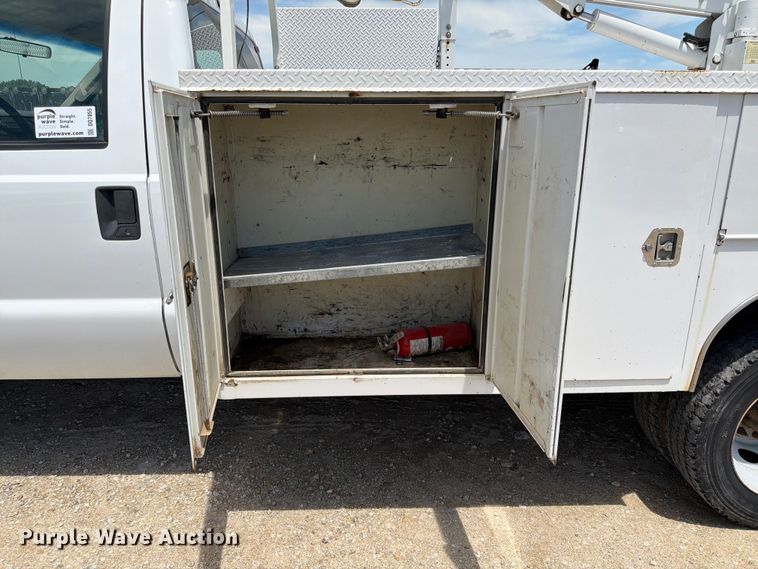 image for item DQ7855 2009 Ford F550 utility / service truck