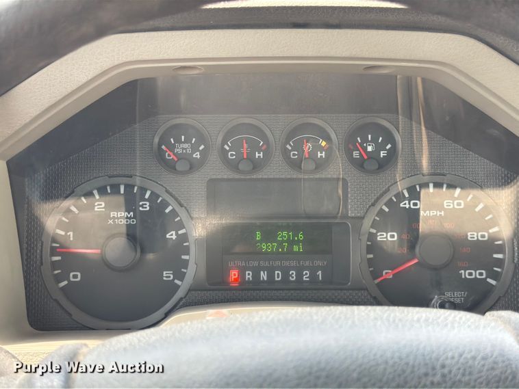 image for item DQ7855 2009 Ford F550 utility / service truck